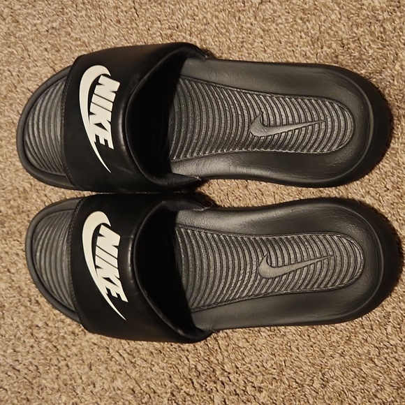 Nike Dark Black Slide Sandals - Picture 4 of 4